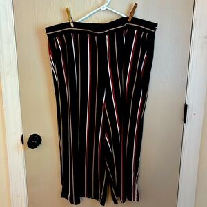 Torrid crop pants (torrid size 3)